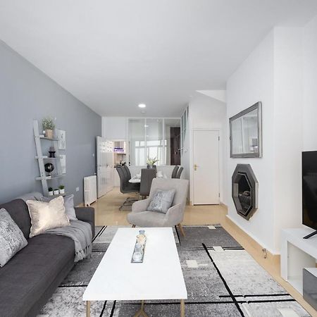Spacious 4 Bedroom House Next To Kensington Palace ลอนดอน ภายนอก รูปภาพ