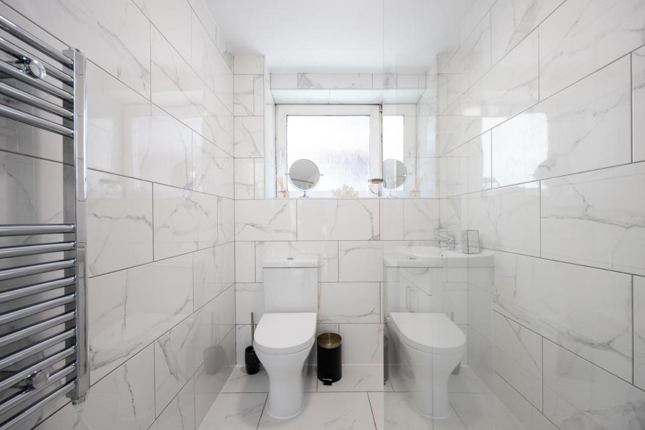 Spacious 4 Bedroom House Next To Kensington Palace ลอนดอน ภายนอก รูปภาพ