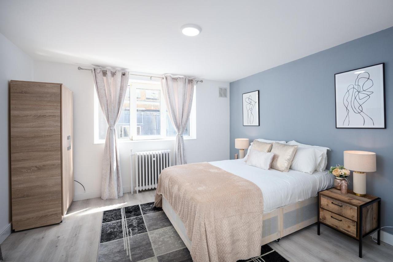 Spacious 4 Bedroom House Next To Kensington Palace ลอนดอน ภายนอก รูปภาพ