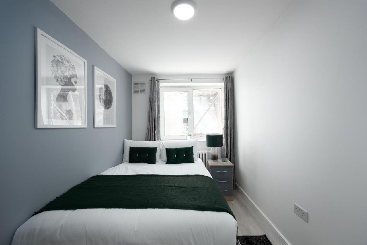 Spacious 4 Bedroom House Next To Kensington Palace ลอนดอน ภายนอก รูปภาพ