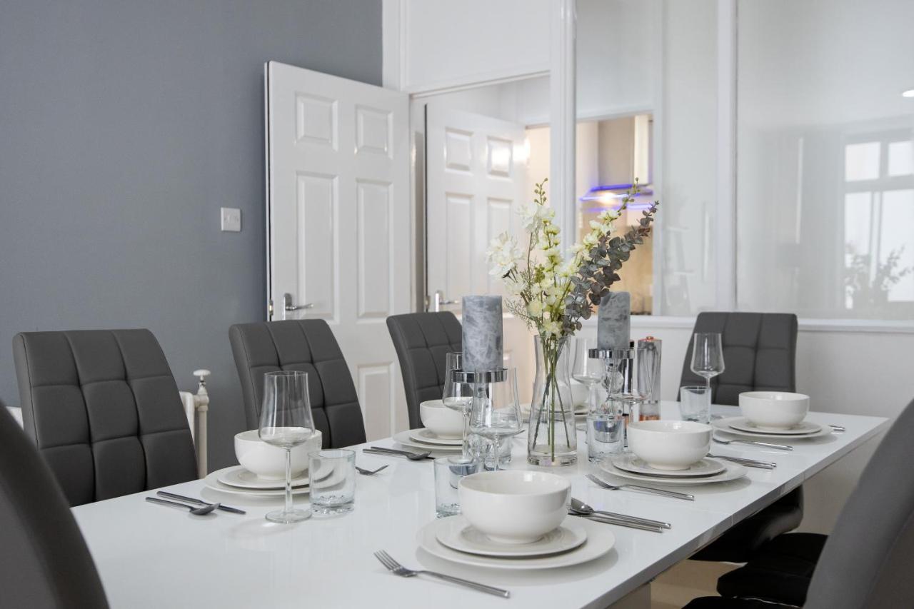 Spacious 4 Bedroom House Next To Kensington Palace ลอนดอน ภายนอก รูปภาพ
